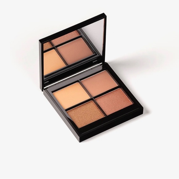 PHASE ZERO MAKE UP
Quad Eyeshadow Palette in Santorini NWT neutral colors 🥰 - Picture 4 of 11